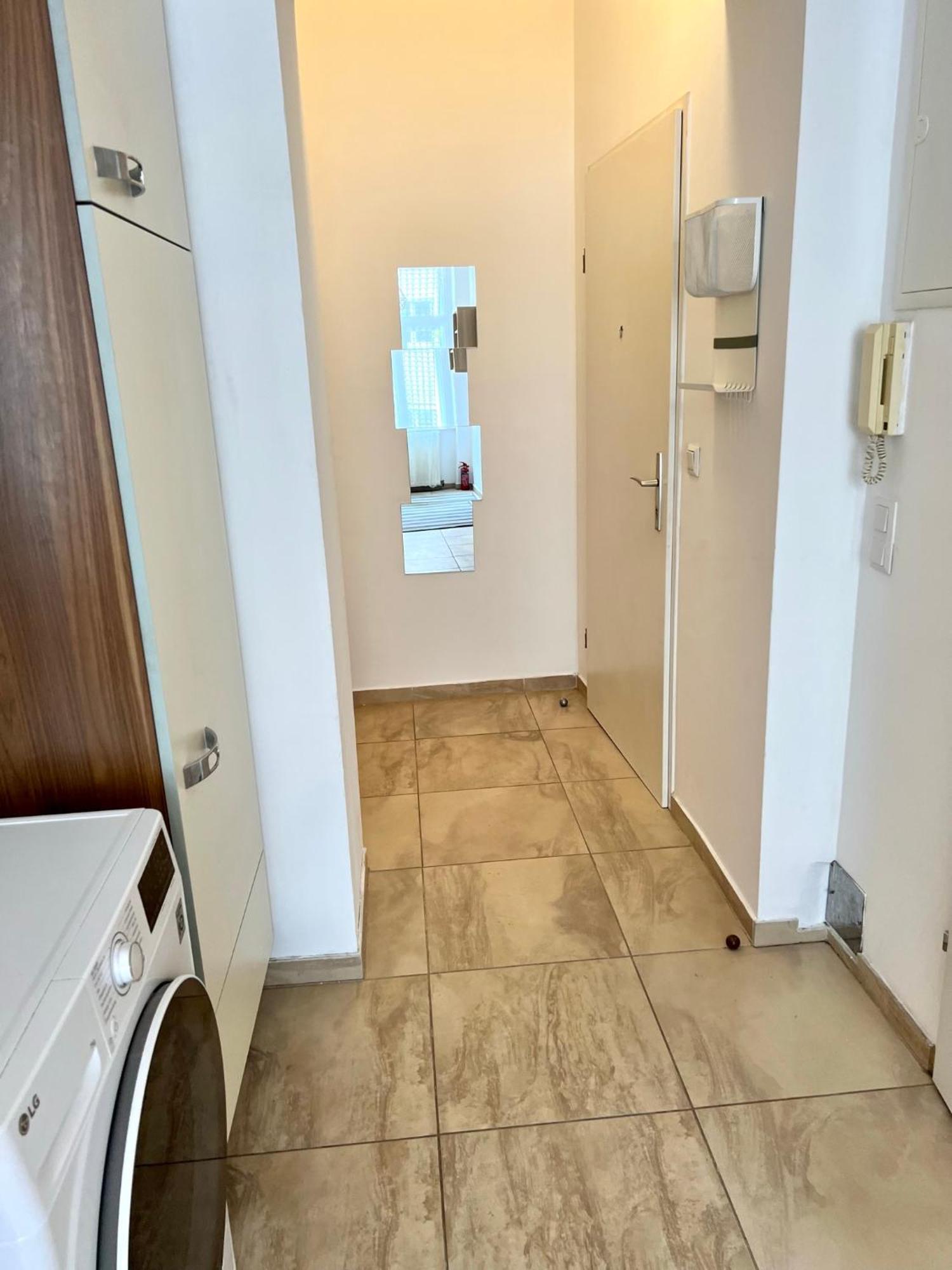Cozy City Retreat - By Nahuen Suites Graz Esterno foto