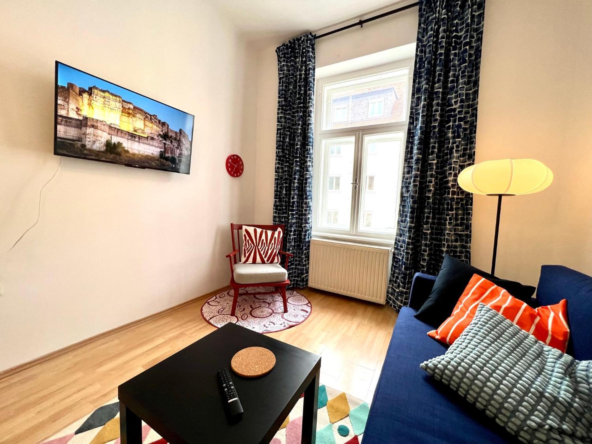 Cozy City Retreat - By Nahuen Suites Graz Esterno foto